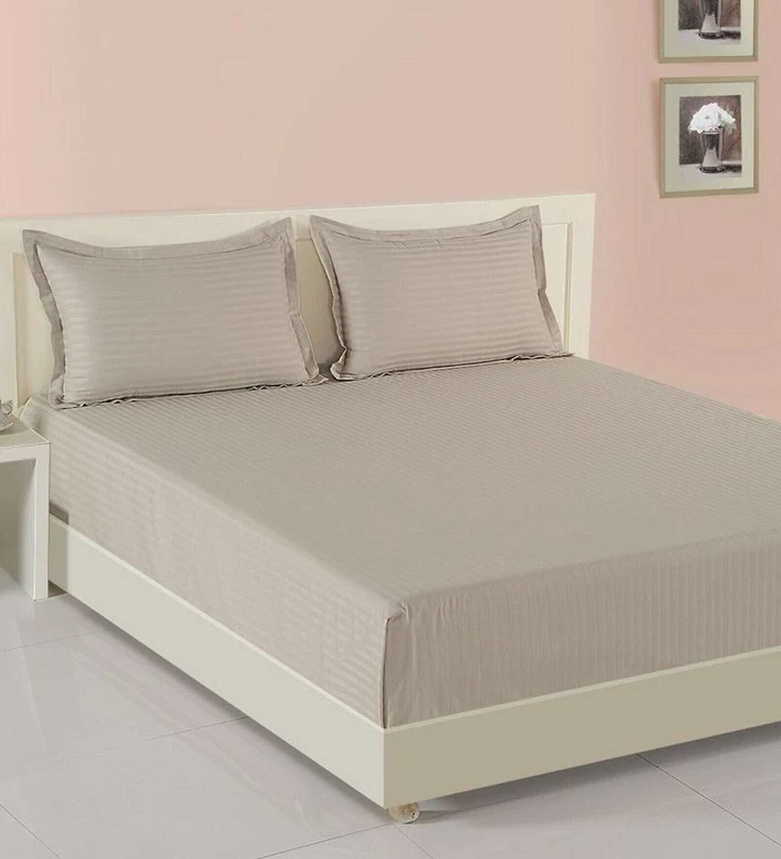 Buy Cotton 400TC Fitted King Size Bedsheet With 2 Pillow Covers by