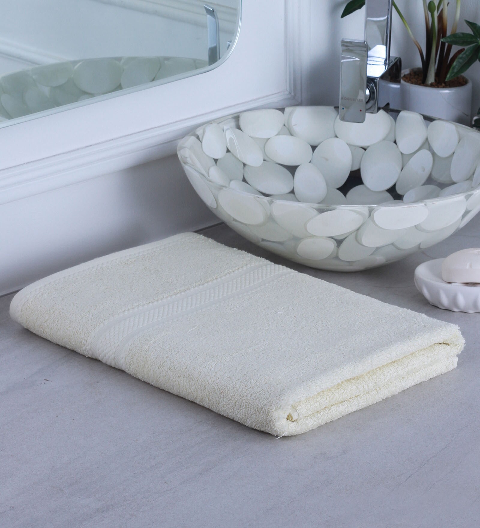 Buy Yellow Solid 370 GSM Cotton Bath Towel by Raymond Home Online