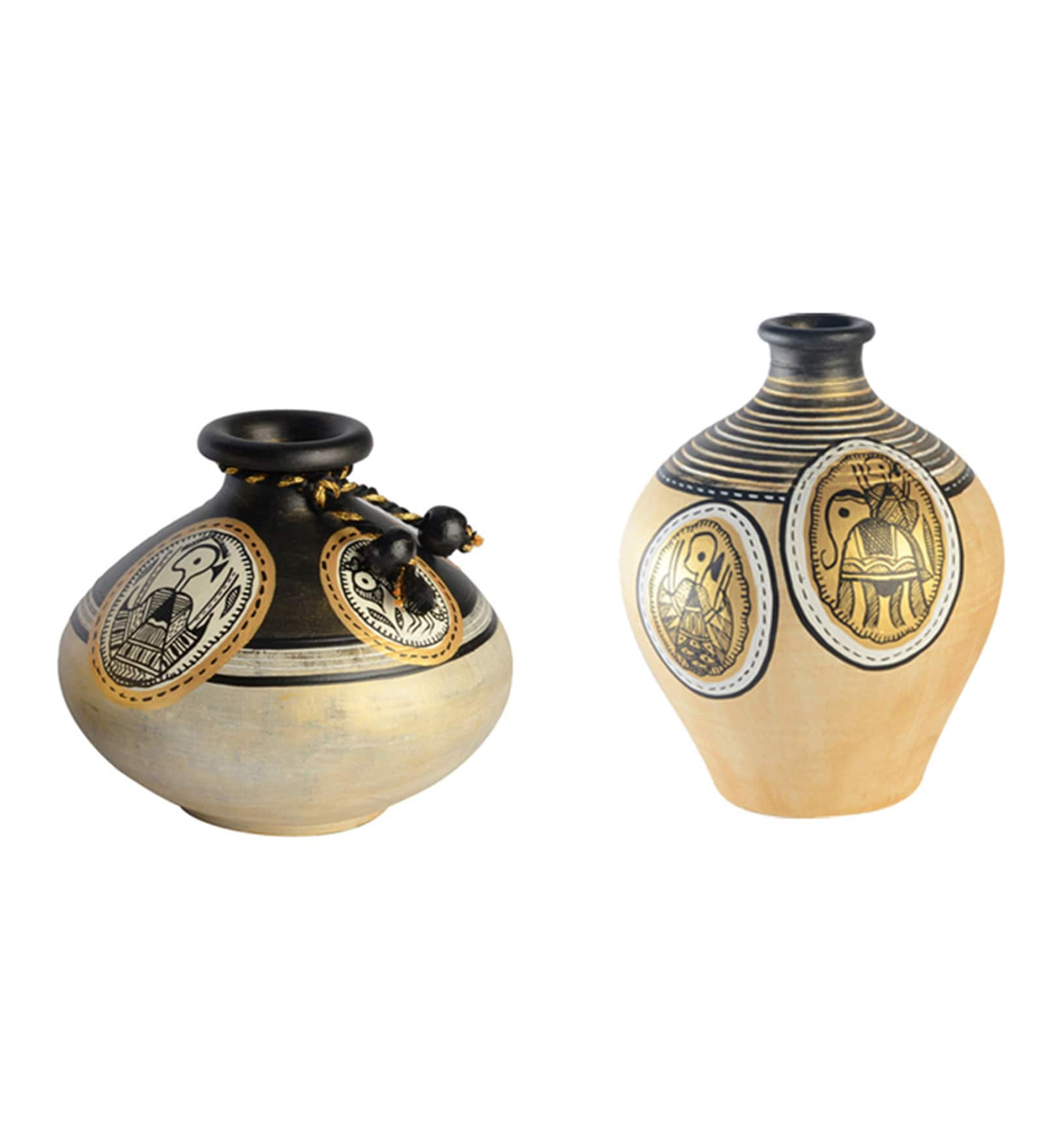 Buy White Gold Hand Painted Terracotta Vase Set Of 2 By   Exclusivelane Combo Of Terracotta Handpainted Vases Exclusivelane Combo Of Terracotta Handpainted Va Twaggx 