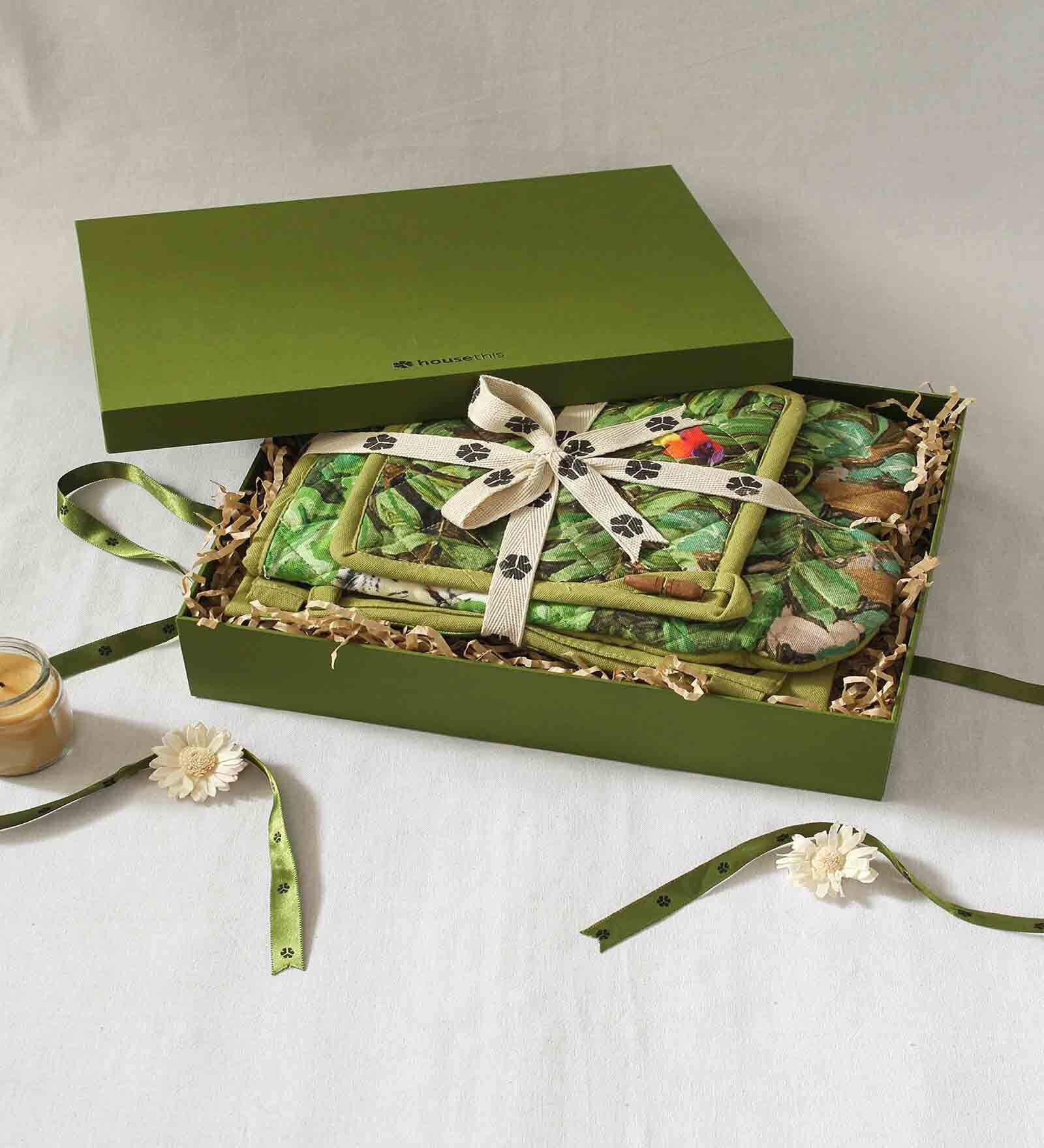 Buy Green Abstract Cotton Kitchen Linen Set By House This Online ...
