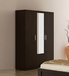 Wardrobe Upto 70 Off Buy Wooden Almirahs Cupboard