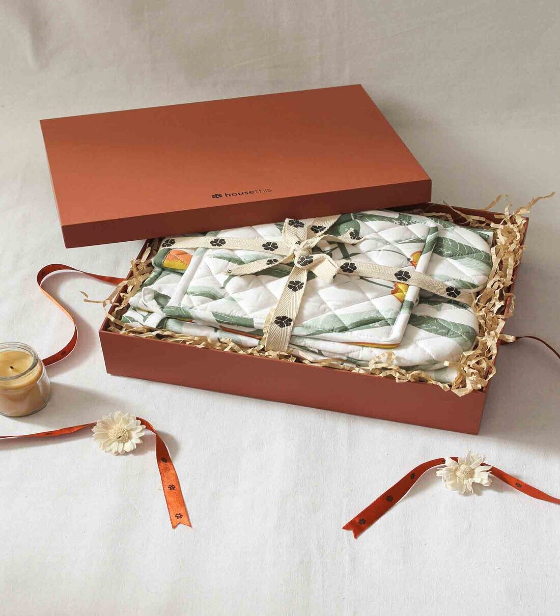 Buy Multicolor Abstract Cotton Kitchen Linen Set By House This Online Kitchen Linen Set