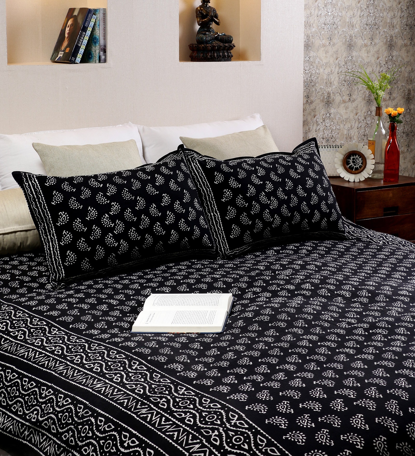 Buy RangDesi Black Cotton Kalamkari 108 x 91 Inch Double Bed Sheet (with Pillow Covers) Online