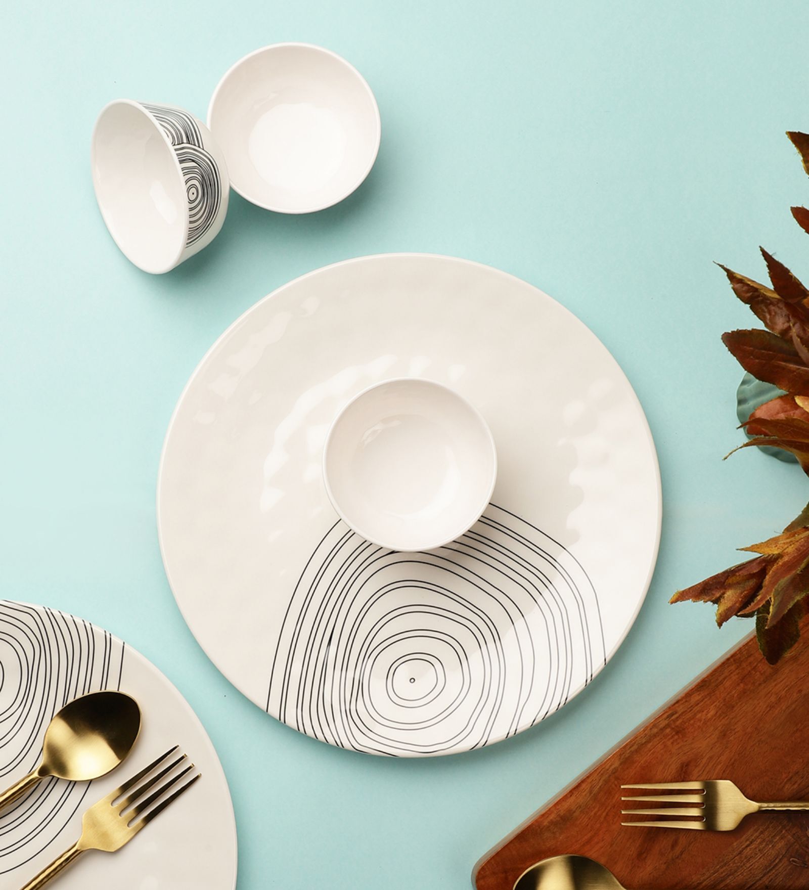 Buy Servewell Zebra White (Set of 12) Dinner Set by Vareesha Online