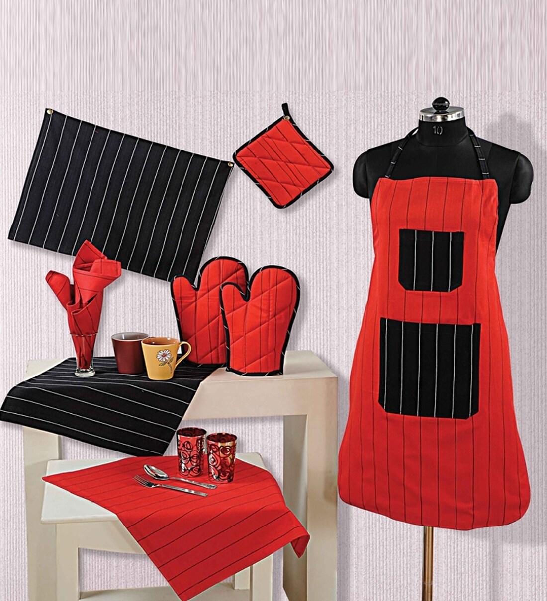 Buy Strip Black & Red Cotton (Set of 8) Kitchen Linen Set Online