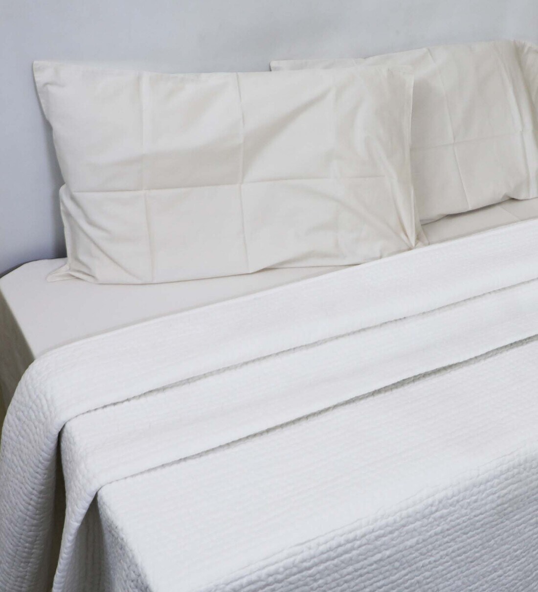 Buy White Cotton 240 AC Room Single Bed Quilt by Vritti at 55 OFF by