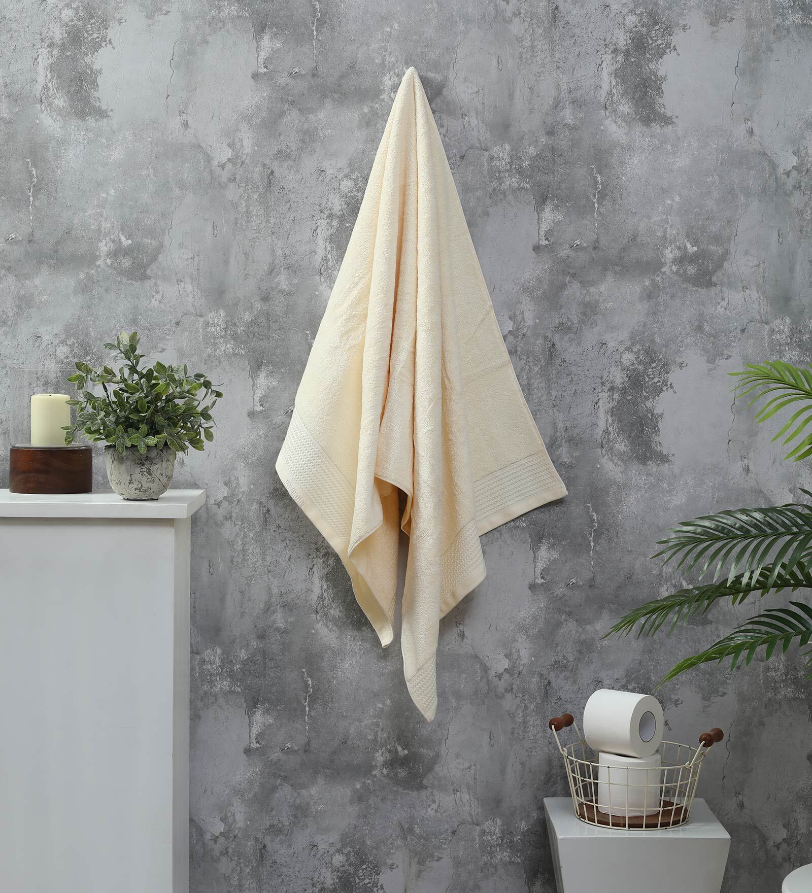 Buy Yellow Solid 550 GSM Cotton Bath Towel by Raymond Home Online